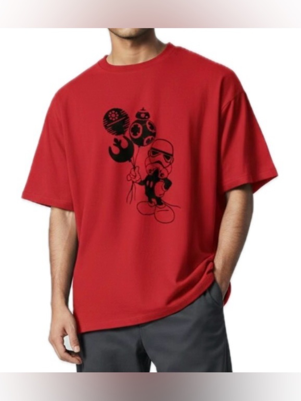 Disney/Starwars T-Shirt. Size‎ L